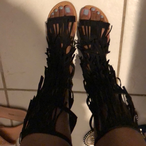 Sandals - Picture 2 of 3